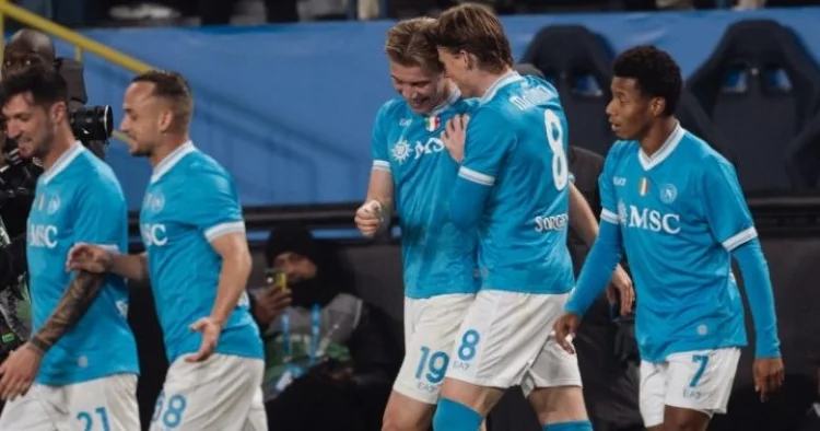 Napoli Milan ı məğlub etdi, finala vəsiqə qazandı VİDEO