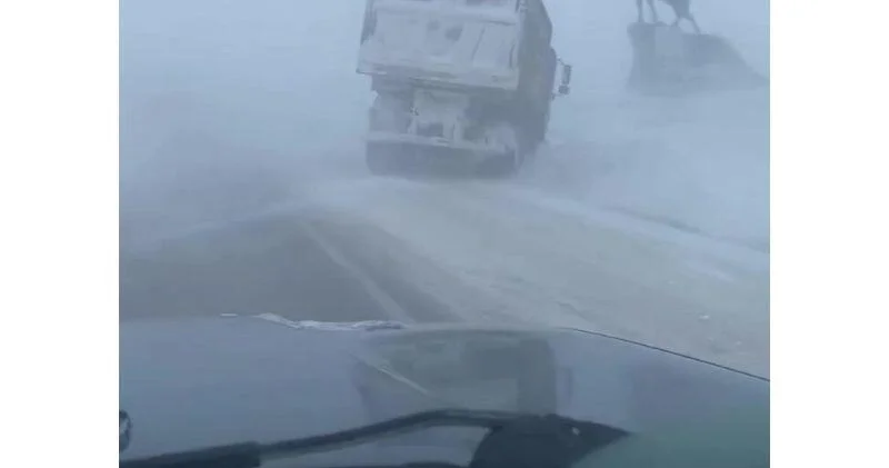 Непроглядная метель стала причиной серии ДТП в Иркутской области ВИДЕО