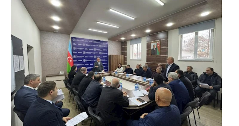 Pərakəndə ticarət sahəsində fəaliyyət göstərən vergi ödəyiciləri ilə görüş keçirildi