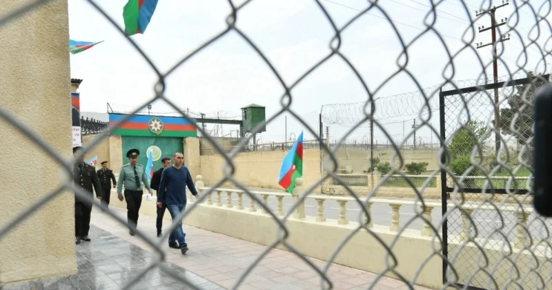 Suverenlik mərhələsində humanizm: amnistiya təşəbbüsünün siyasi və ictimai mənası