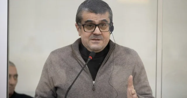 Son çıxışlarını edirlər MƏHKƏMƏ (FOTOLAR)