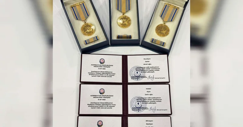 "Bakupost" saytının 3 əməkdaşı təltif olundu FOTO