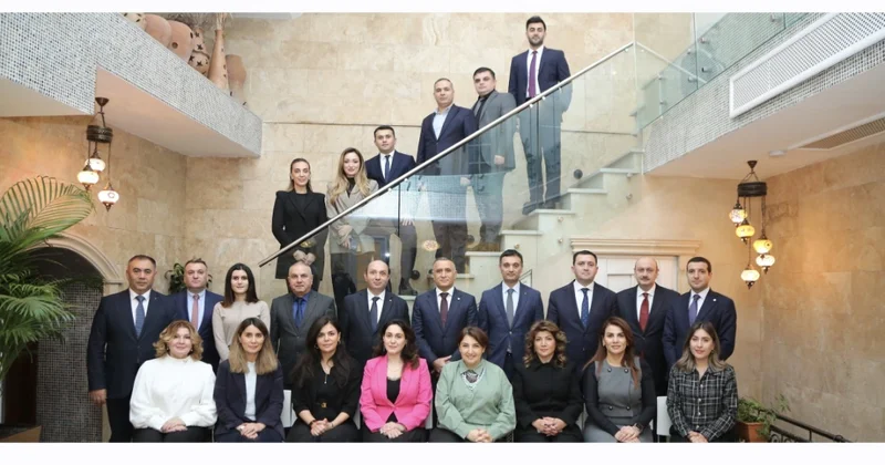 Milli mətbuatda ticarət mövzuları ilə bağlı mühazirə keçirilib FOTO