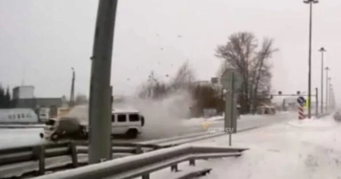 “Gelandewagen” sürücüsü qırmızda keçib ağır qəza törətdi 6 nəfər öldü VİDEO