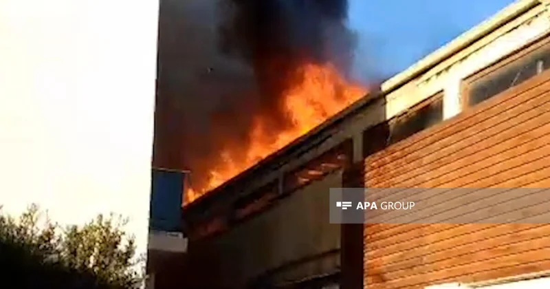 Пожар произошел в ресторане в Новханы