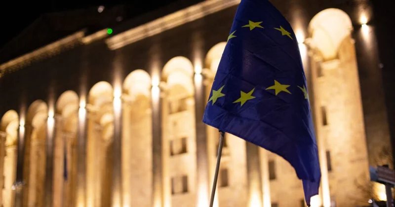 Avropa Gürcüstanı viza rejimi ilə hədələdi