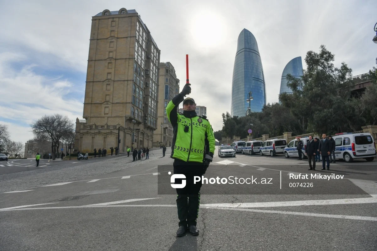 Azərbaycan şəhidlərinin xatirəsini bir dəqiqəlik sükutla andı