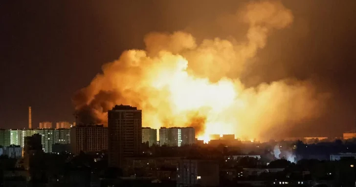 Столица Украины осталась без света и воды после ночного удара РФ