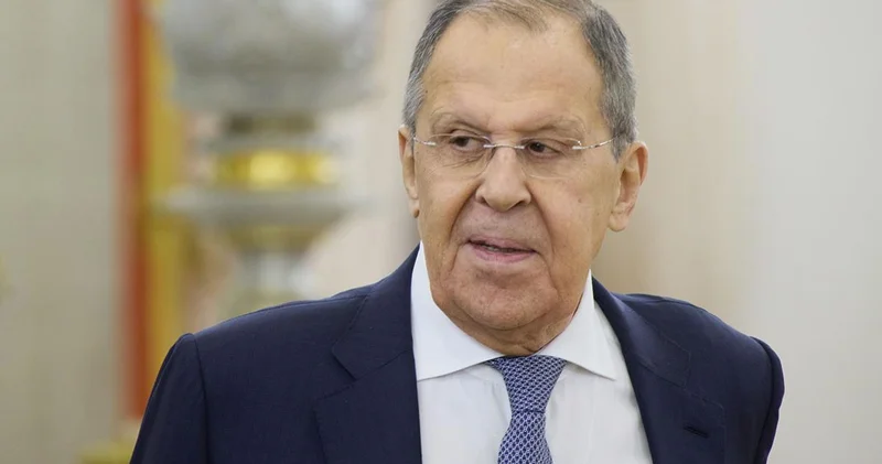 Lavrov Qrenlandiyanı Krımla müqayisə edib