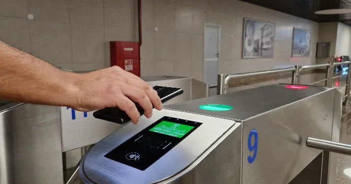 NFC funksiyalarının turniket qarşısında aktivləşdirilməsi ləngimələrə səbəb ola bilər Bakı Metropoliteni