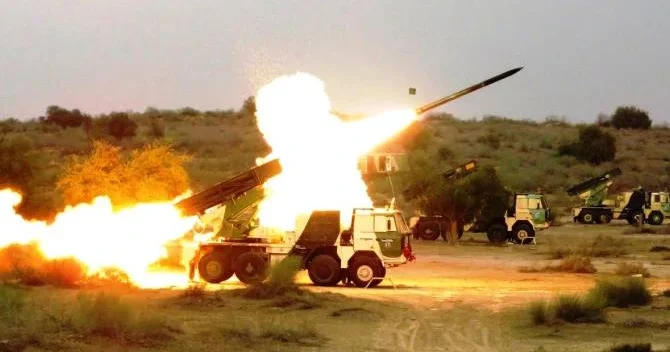 “Pinaka” sülhü təkzib etdi: Ermənistan Azərbaycana qarşı silahlanır