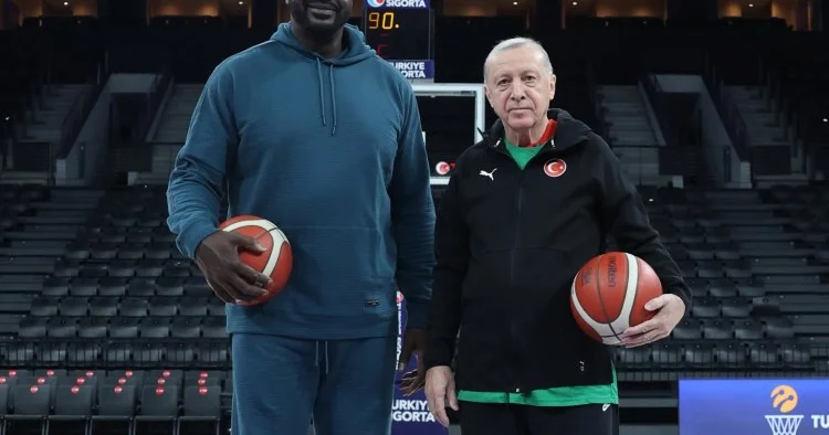 Ərdoğan NBA əfsanəsi ilə basketbol oynadı FOTOLAR