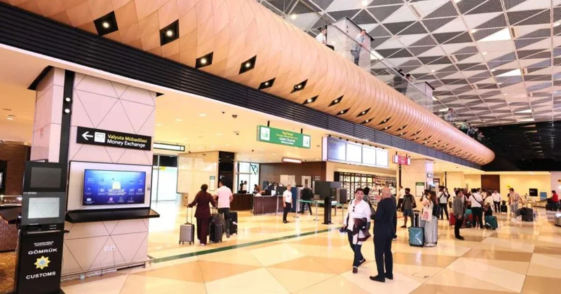 Bakı aeroportunda xoşagəlməz mənzərə Xanımım və qızım üçün almışam