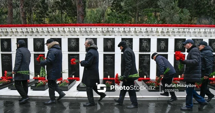 Азербайджанский народ чтит память шехидов 20 Января