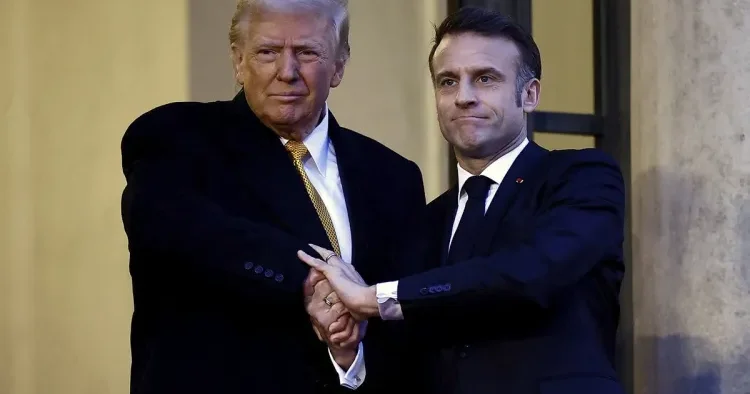 Tramp Fransa prezidentinin şəxsi mesajını dərc etdi FOTO