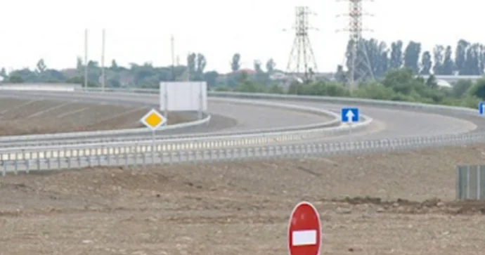 Bakı Astara yolundan şikayət Xətlənməyən ərazilərdə TƏHLÜKƏLİ VƏZİYYƏT VİDEO