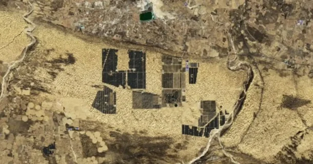 Çin Böyük Günəş Divarı tikir