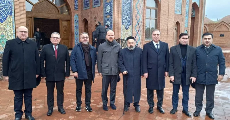 Bilal Ərdoğan Gəncədə “İmamzadə” ziyarətgahını ziyarət edib