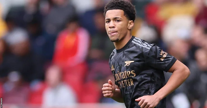 Arsenal ın üzvü Fransa yolunda