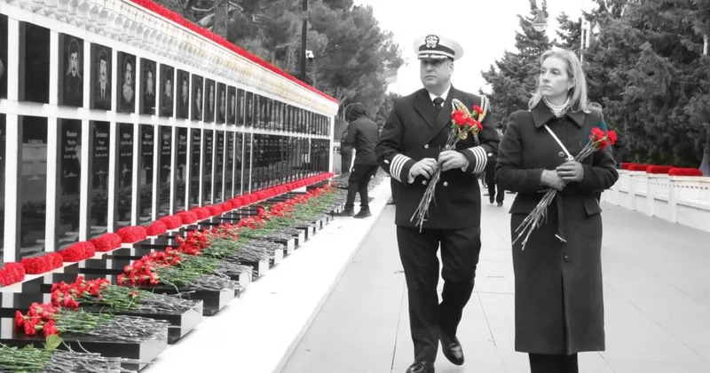 ABŞ ın Müvəqqəti İşlər Vəkili Şəhidlər Xiyabanında