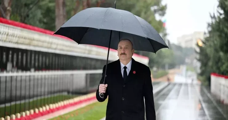 Prezident Şəhidlər xiyabanından paylaşım etdi VİDEO