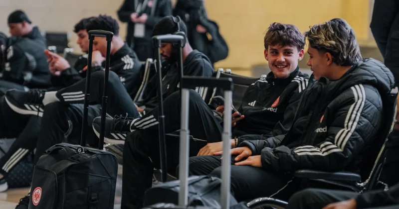 Айнтрахт прилетел: привезли в Баку чемпиона мира, турка, двух участников Кубка Африки... ФОТО, ВИДЕО