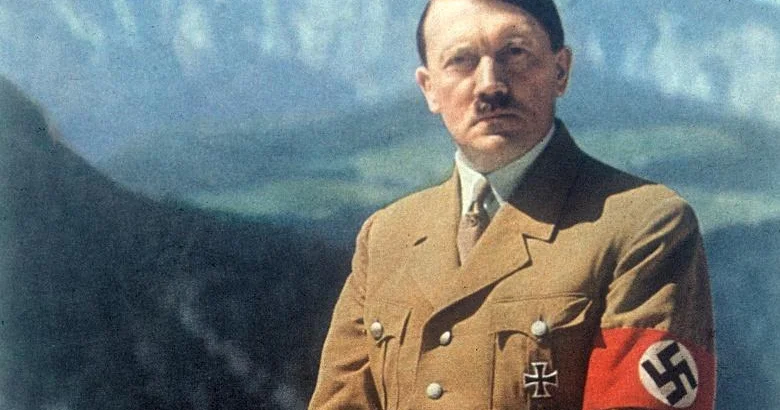Hitlerin gündəliyi hərracda satıldı FOTOLAR