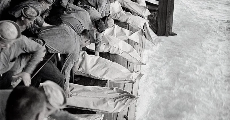 Sükuta tapşırılan həyatların dənizdəki son yolu