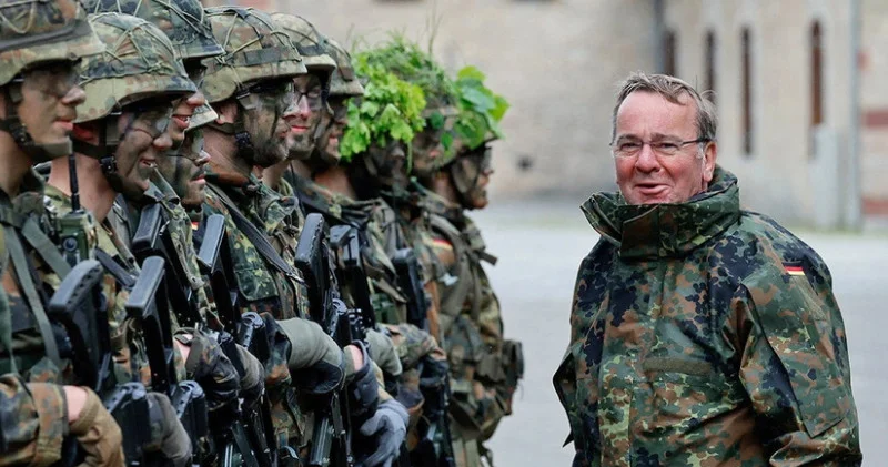 Pistorius: Almaniyada 12 ildən sonra ilk dəfə hərbi qüvvələrin sayı kəskin artıb