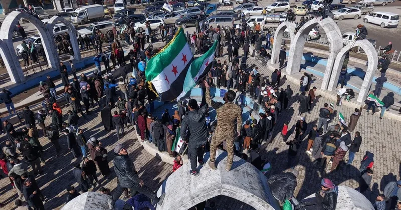 Kürdlər razılaşdı Suriyada atəşkəs elan edildi