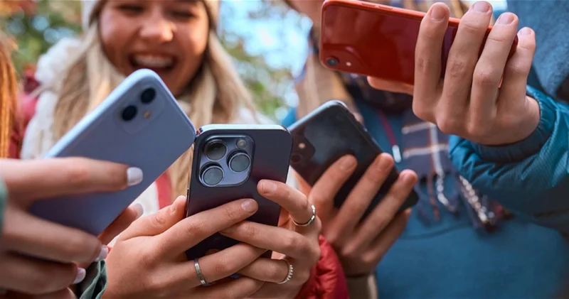 Британия готовится ввести запрет на соцсети для лиц до 16 лет