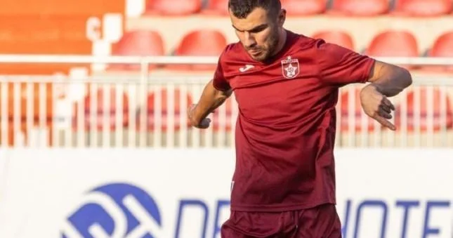 Vüsal oynadı, komandası qalib gəldi