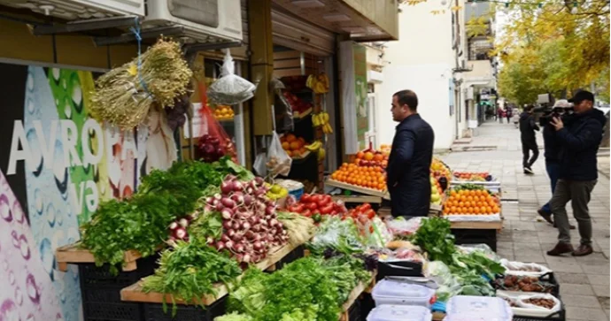 Sumqayıtda qanunsuz küçə ticarətinə nəzarət gücləndirildi