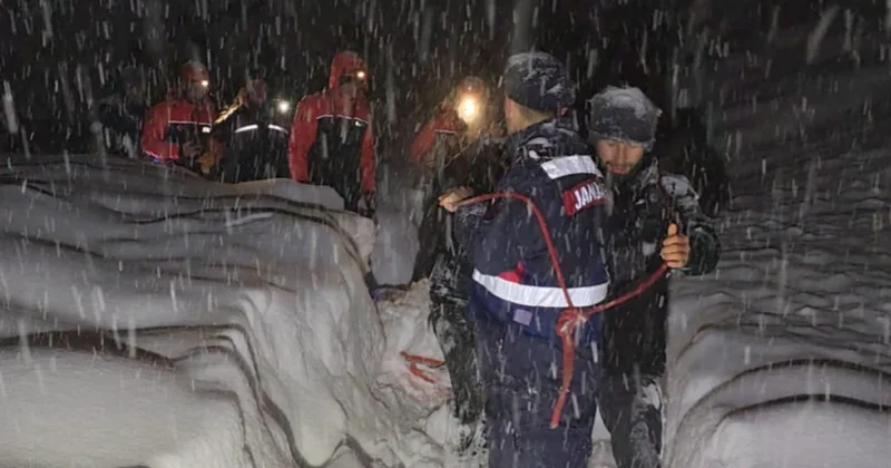 Türkiyədə qar uçqunu Ölən var