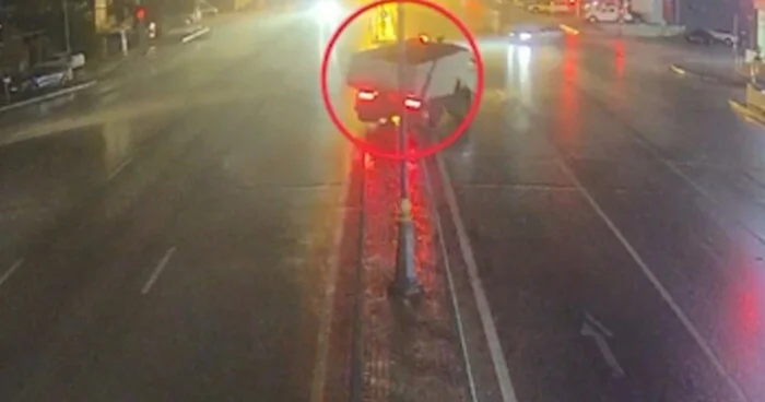 Yük maşını idarəetməni itirdi, qarşı yola çıxdı Anbaan video