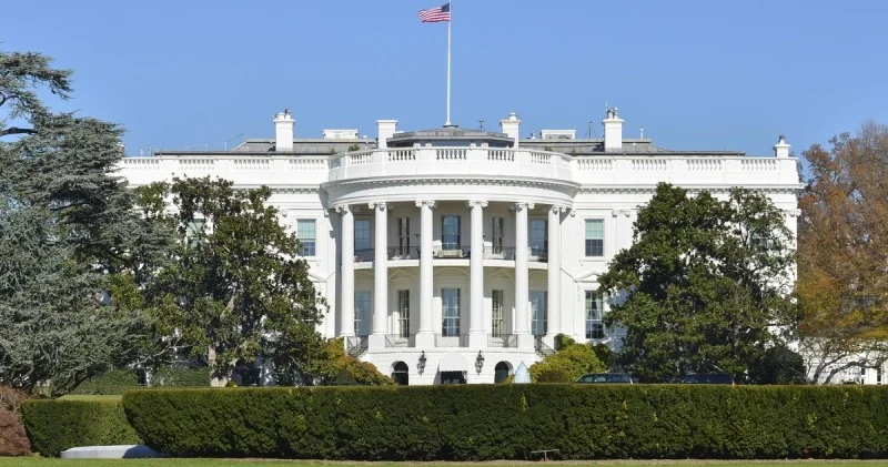 Ağ Evdə yenidən gizli bunkerin qurulmasına başlanıldı