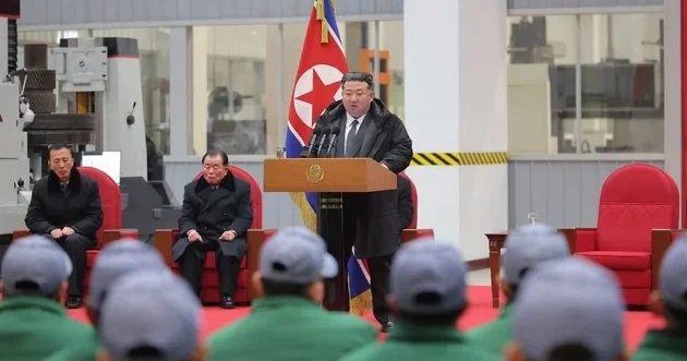 Kim Çen In vitse premyeri ictimai şəkildə tənqid edərək vəzifəsindən azad edib