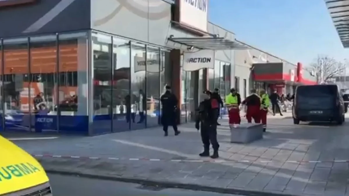 Çexiyada ticarət mərkəzində bıçaqlı hücum İki nəfər həyatını itirdi