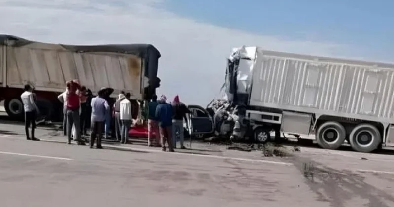 Misirdə yük avtomobili ilə mikroavtobus toqquşub, 18 nəfər həlak olub