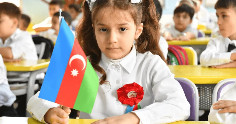 “Uşaqların dövlət dilində təhsil önəmli məsələdir”