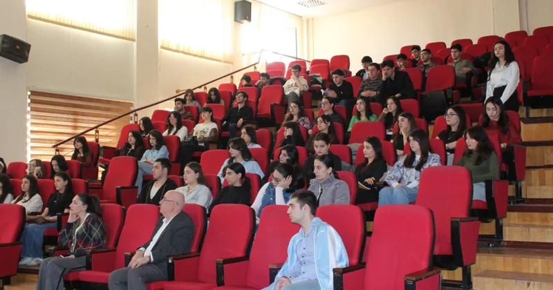 BDU tələbələri arxeobotanika və rəqəmsal arxeologiyaya dair təqdimat ediblər