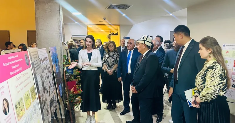 UNEC Dizayn Məktəbində sərgi FOTO