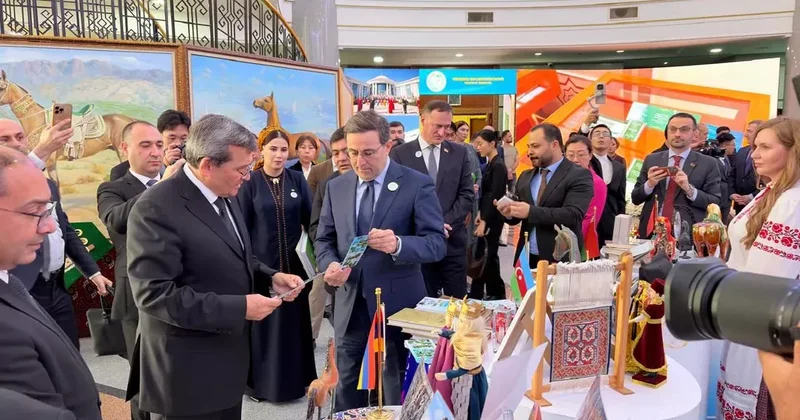 В Туркменистане рассказали о предстоящем в Баку форуме WUF13 ФОТО