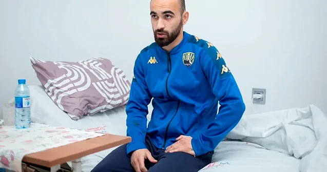 “Kəpəz”in bıçaqlanan futbolçusu “Onları ayırmaq istəyəndə zərbələr mənə dəydi”