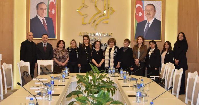 “Balaca pianoçu” dərs vəsaitinin təqdimatı keçirilib
