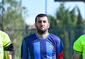 Rahid Əmirquliyev: “O stadionda futbol oynamaq günahdır”