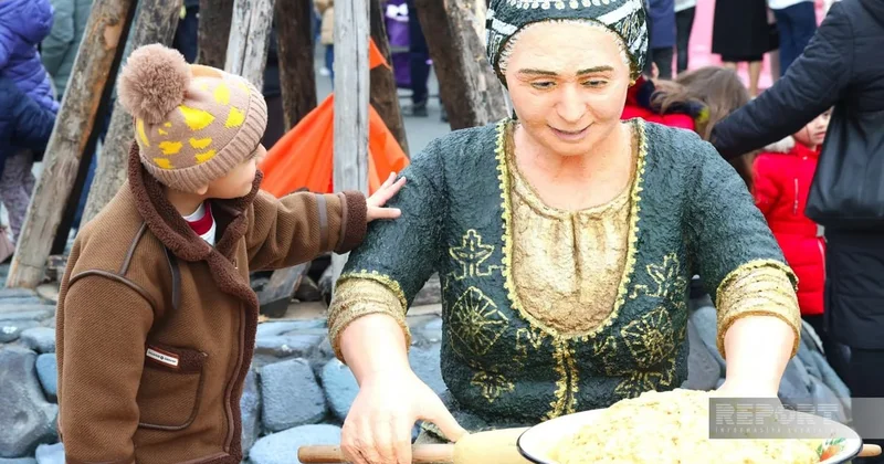 Paytaxt sakinləri Novruz bayramını qeyd edirlər FOTOREPORTAJ