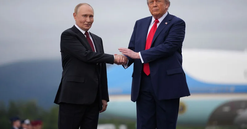 Трамп доверяет Путину и обвиняет Зеленского в пиаре