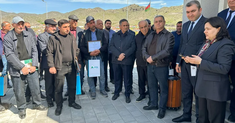 Laçında sakinlərlə müqavilə imzalanıb