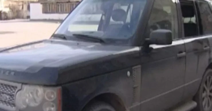 Oğurladığı “Range Rover”lə uzağa gedə bilmədi, saxlanıldı